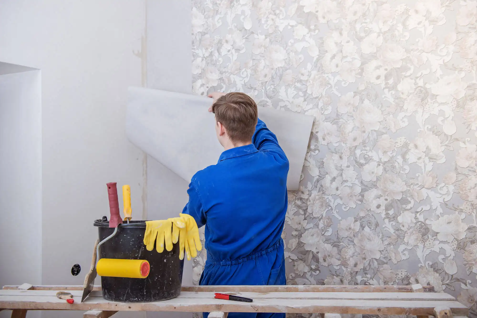 Wallpaper installation service in Irving, TX